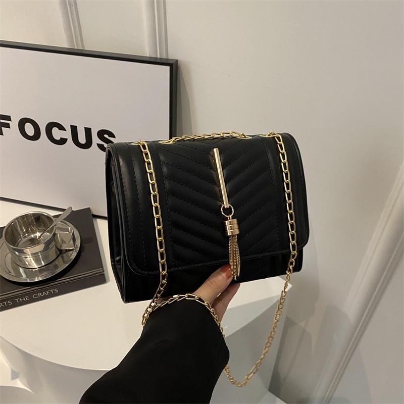 Modern Womens Spring Trendy Shoulder Bag Sleek Crossbody Purse With Versatile Colors And Design
