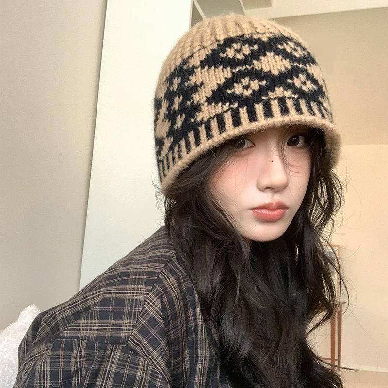 Knitted Hat for Women in Autumn and Winter Wool Blended Retro Woolen Hat Warm Large Head Circumference Cold Hat Men's Baotou Hat