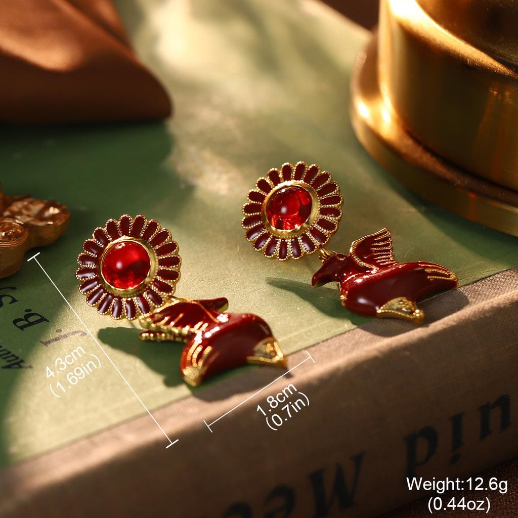 Court style medieval flower earrings retro niche exquisite temperament earrings pearl design versatile earrings