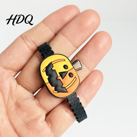 Halloween Party Favors 8 Pcs Bracelets Adjustable Soft PVC Wrist Straps for Kids Adults Jewelry Cartoon Pumpkin Witch Trick or Treat Toy Wristbands