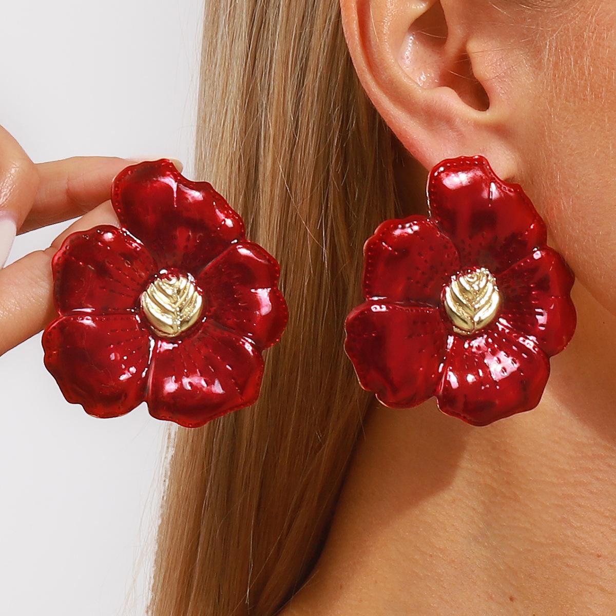 

Модные серьги-подвески для женщин красный