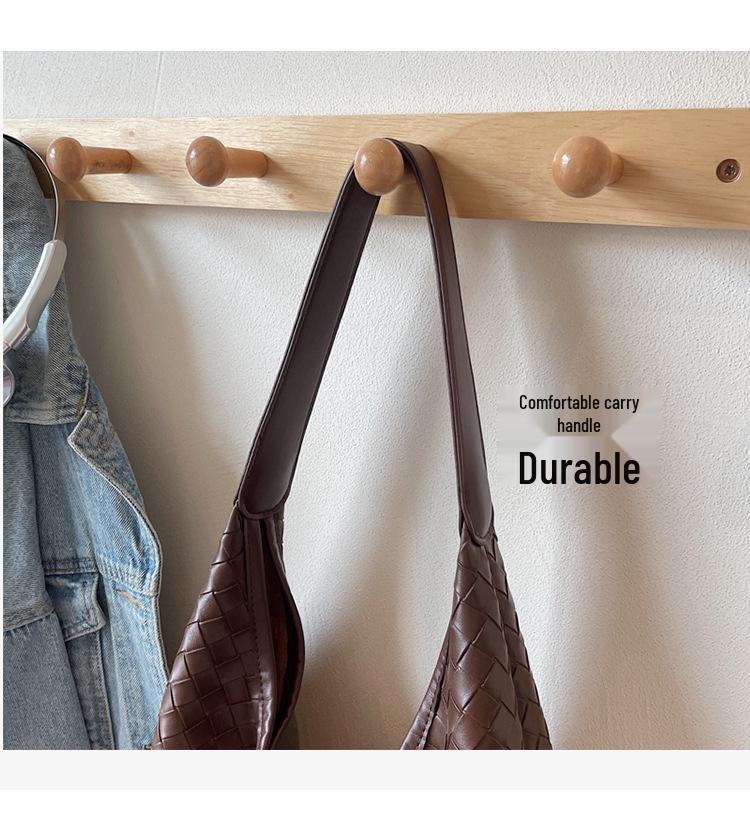 Women's Large-Capacity Fashionable Shoulder Bag for Work and Casual Use