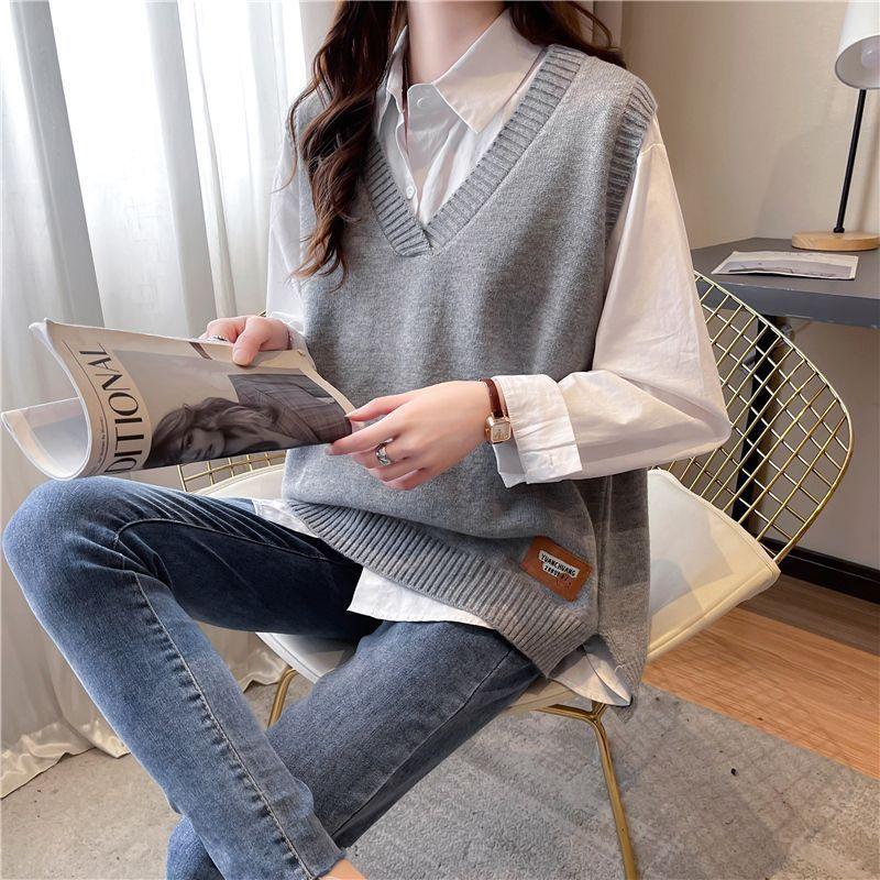 V-neck Knitted Vest for Women In Autumn Loose Vest Lazy Style Layering Over Sleeveless Waistcoat and Waistcoat