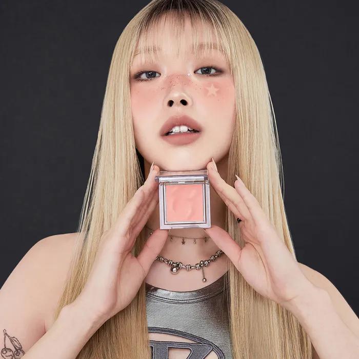[NEW COLOR] Fluffy Wear Blusher (10 colors)