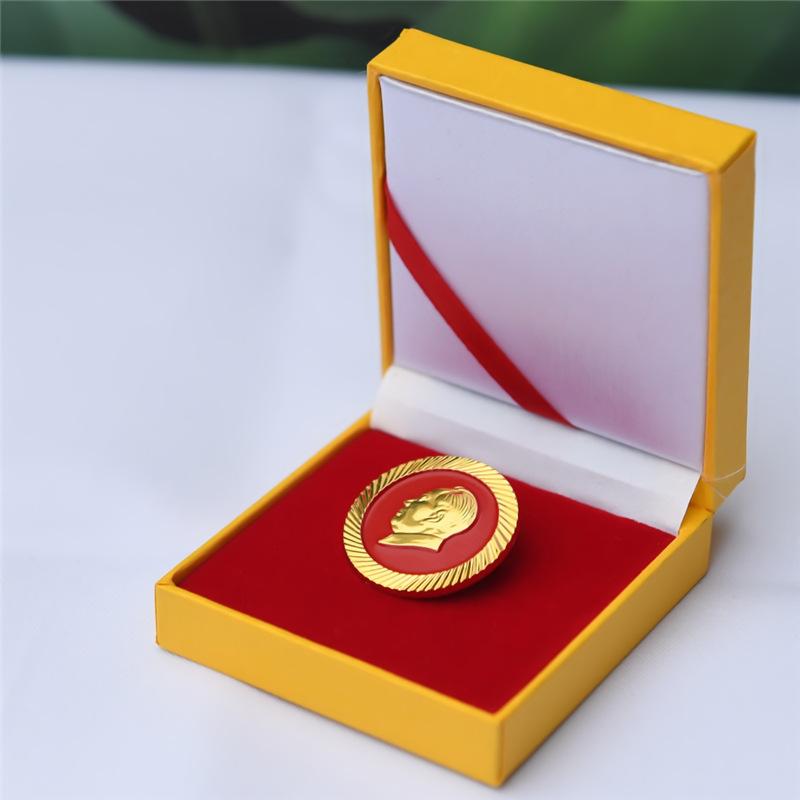 Copper metal brooch, Chairman Mao's emblem, Grandpa Mao's badge, clothing accessories, brass tooth shaped commemorative medal brooch