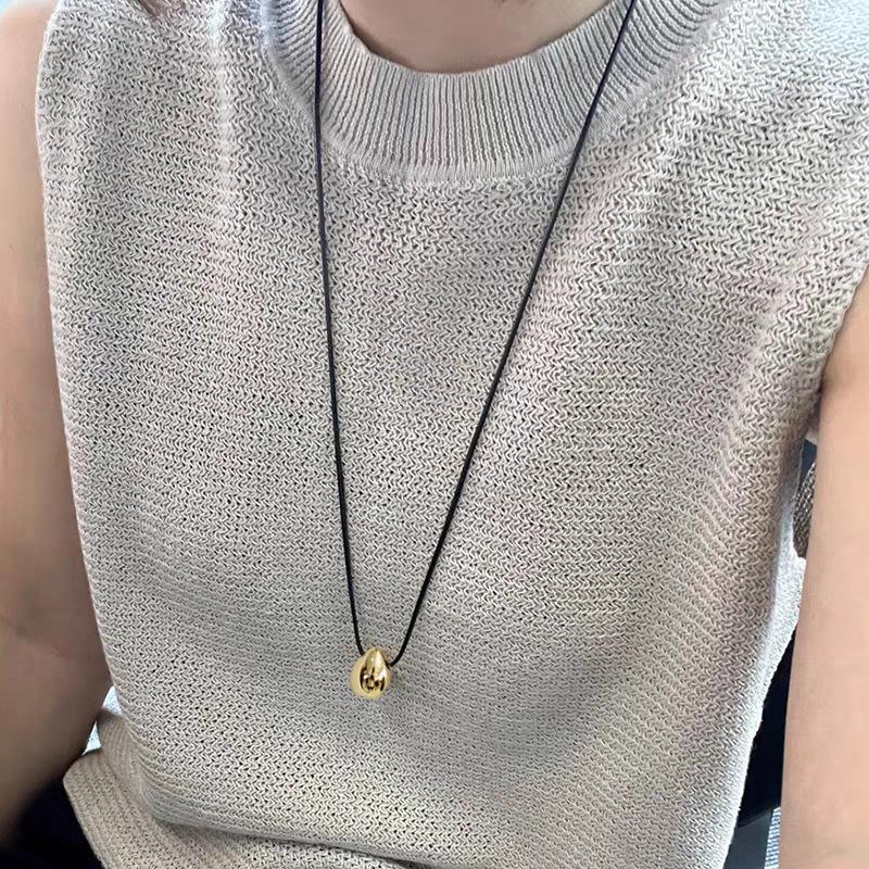 Niche Minimalist Cold Wind Long Accessories New Metal Water Droplets Exquisite Versatile Fashion Necklace Pendant Women