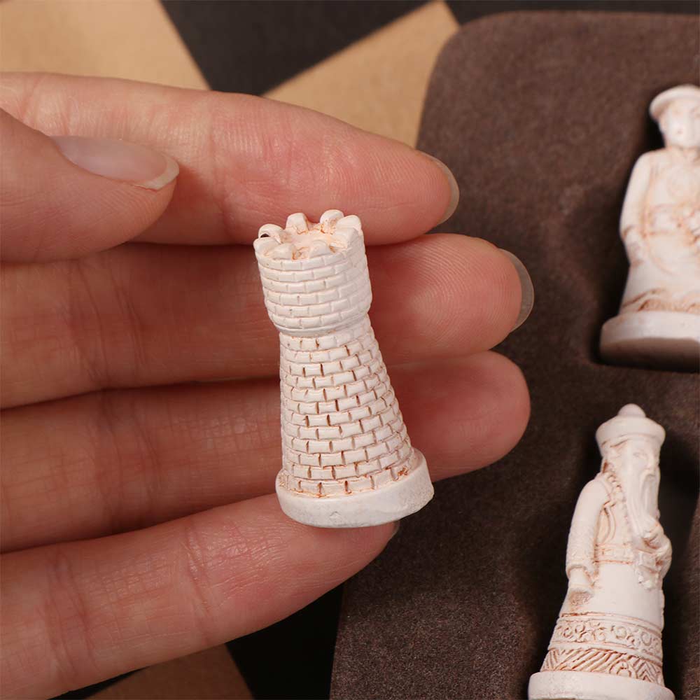 Lebensechtes Schachspiel mit alten chinesischen Figuren aus Harz Qing Bing Schachfigur Kreative lustige Geschenke