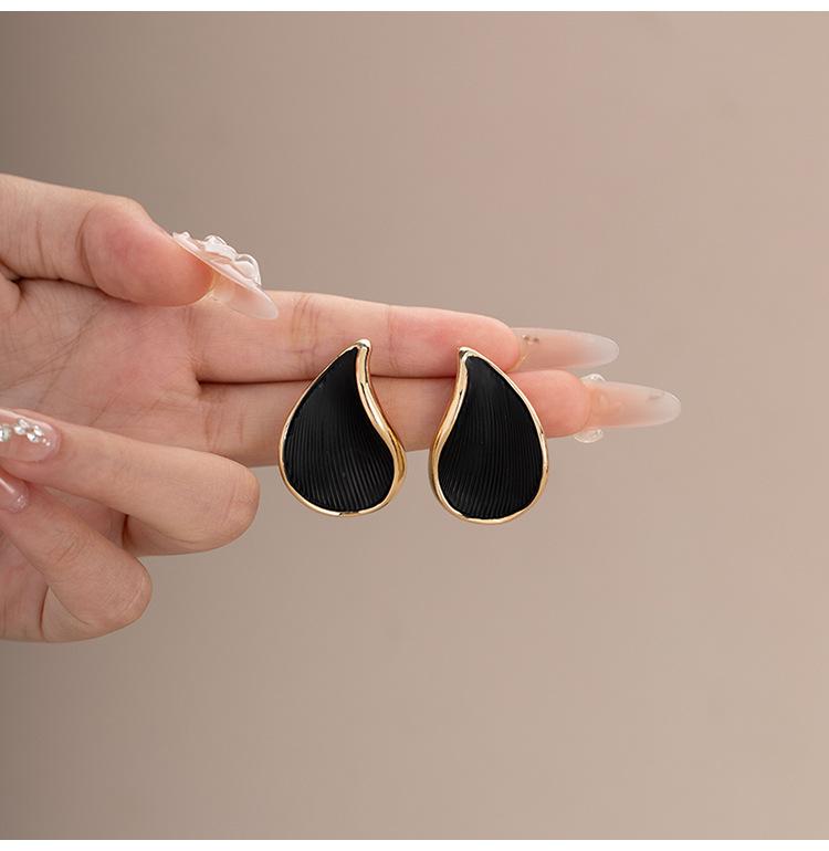 

Glazed Teardrop-shaped Petal Without Ear Holes Mosquito Incense Tray Ear Clips for Women