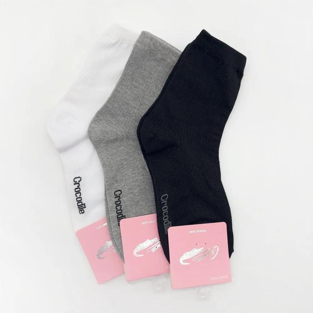 Women s Classic Ribbed Crocodile Mid-calf Socks 5-Pair Pack Black 5 Pairs FREE