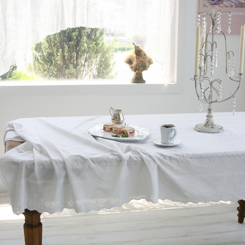 Cotton embroidery 4-person tablecloth 130x180