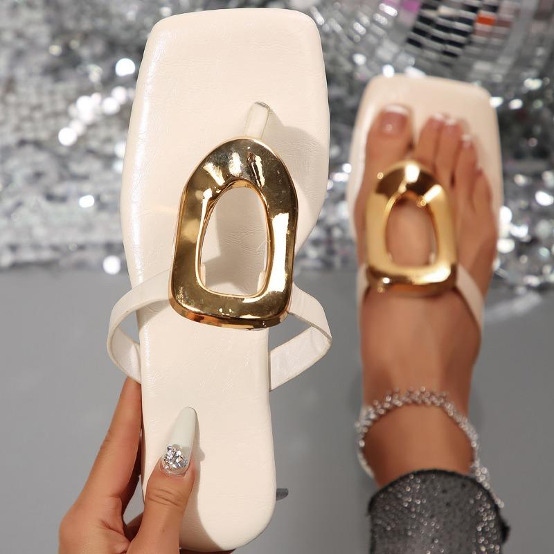 Large size herringbone cool slippers women's summer new metal buckle toe cold slippers beach thick heel cool slippers