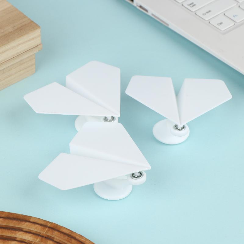 1/2/5Pcs Car Paper Airplane Ornaments, Creative In-Car Inertia Following The Aircraft-Shaped Center Console Decoration Toys