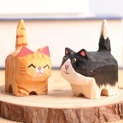 Wooden Carved Cat Figurine Handmade Woodcarving Art Kitten Statue Small Animal Sculpture Home Office Desktop Decoration Ornament