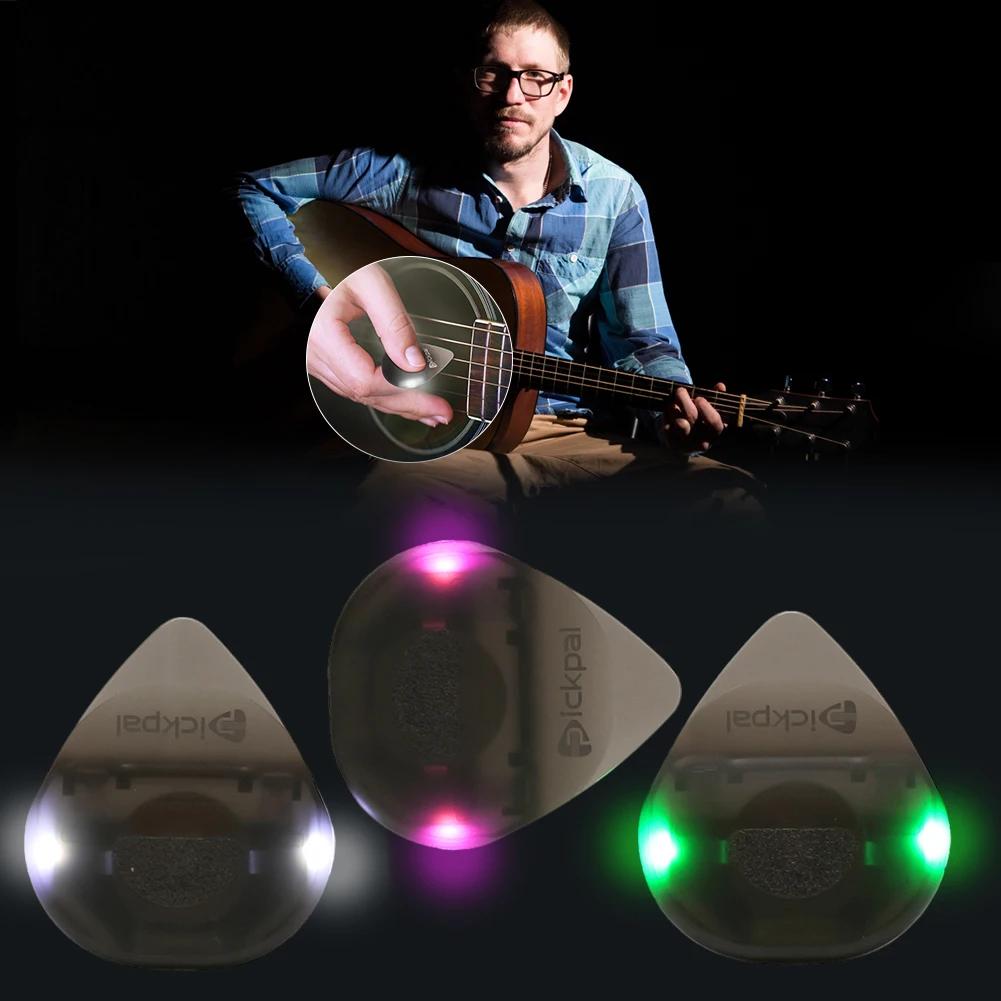 Plastik-Gitarrenplektren mit hochempfindlicher LED-Leuchte Musinstrument Leuchtendes Plektrum Tragbar für Bass- und E-Gitarristen