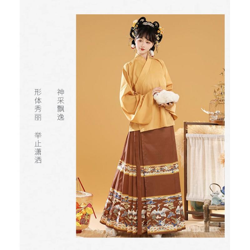 Traditional Chinese Ming Dynasty Style Hanfu Set: Floral Jacquard Square Collar Short Sleeve Jacket Horse Face Skirt Women