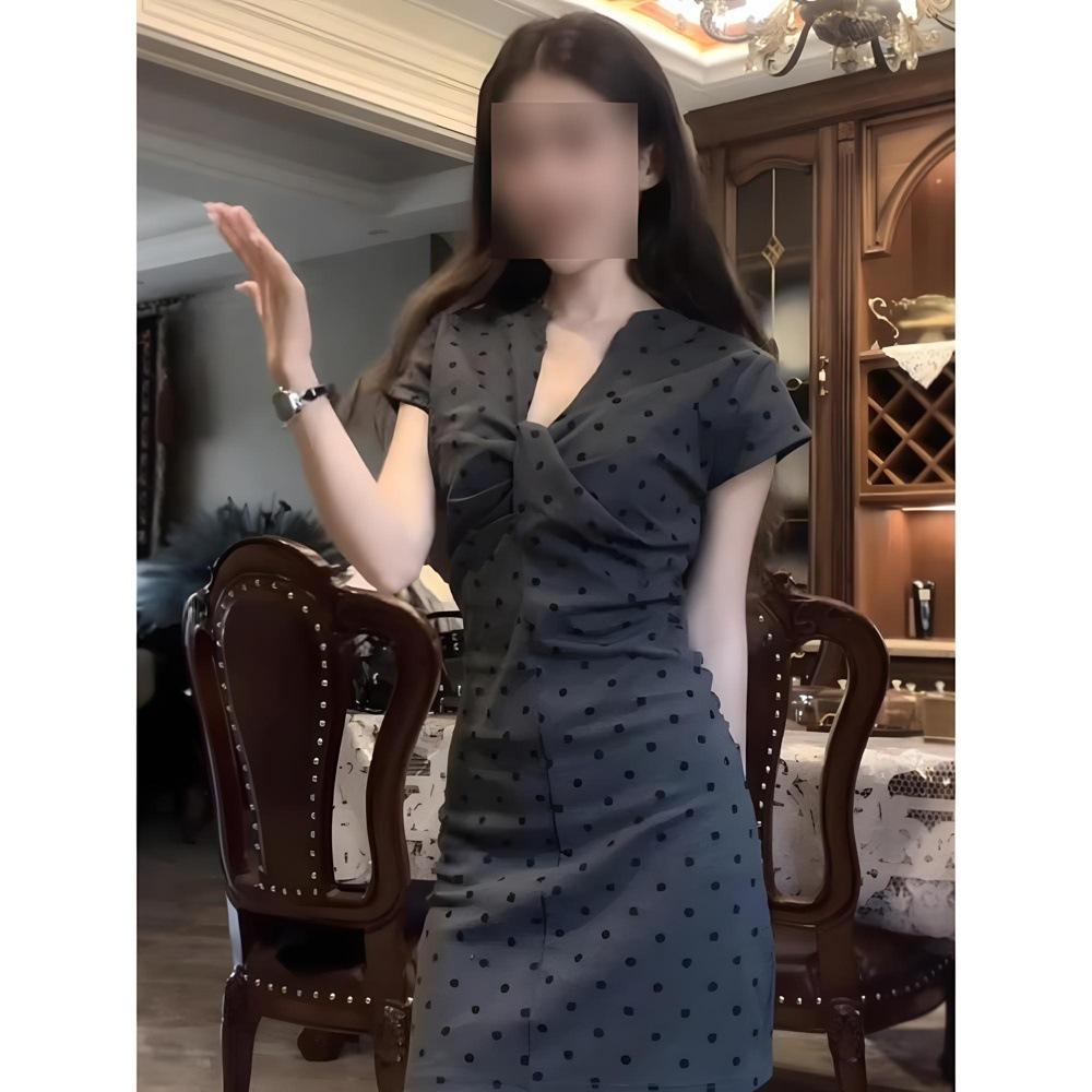 Temperament polka dot dress women's summer new casual slim temperament waist hip skirt