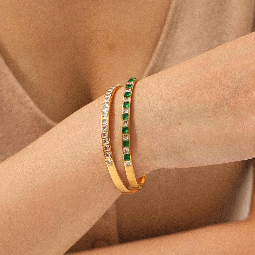 European-American Zircon Titanium Steel Bracelet: Luxurious, Star-Studded, Versatile Stainless Steel Jewelry for Women