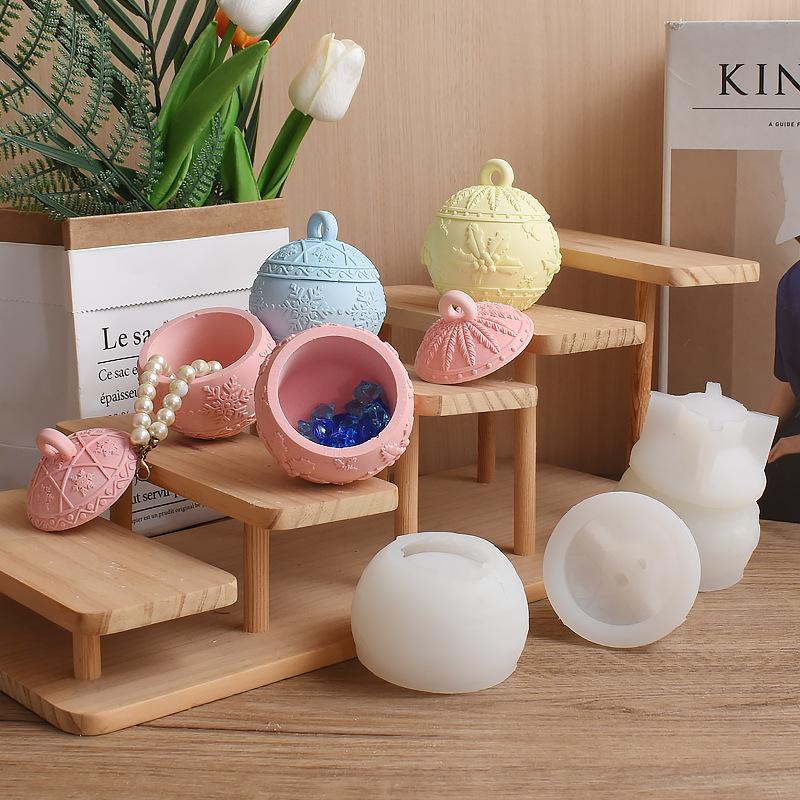 DIY Snowflake & Berry Pattern Silicone Mold for Epoxy Resin Storage Box and Flower Pot - Craft Tool for Home Decor Ornaments