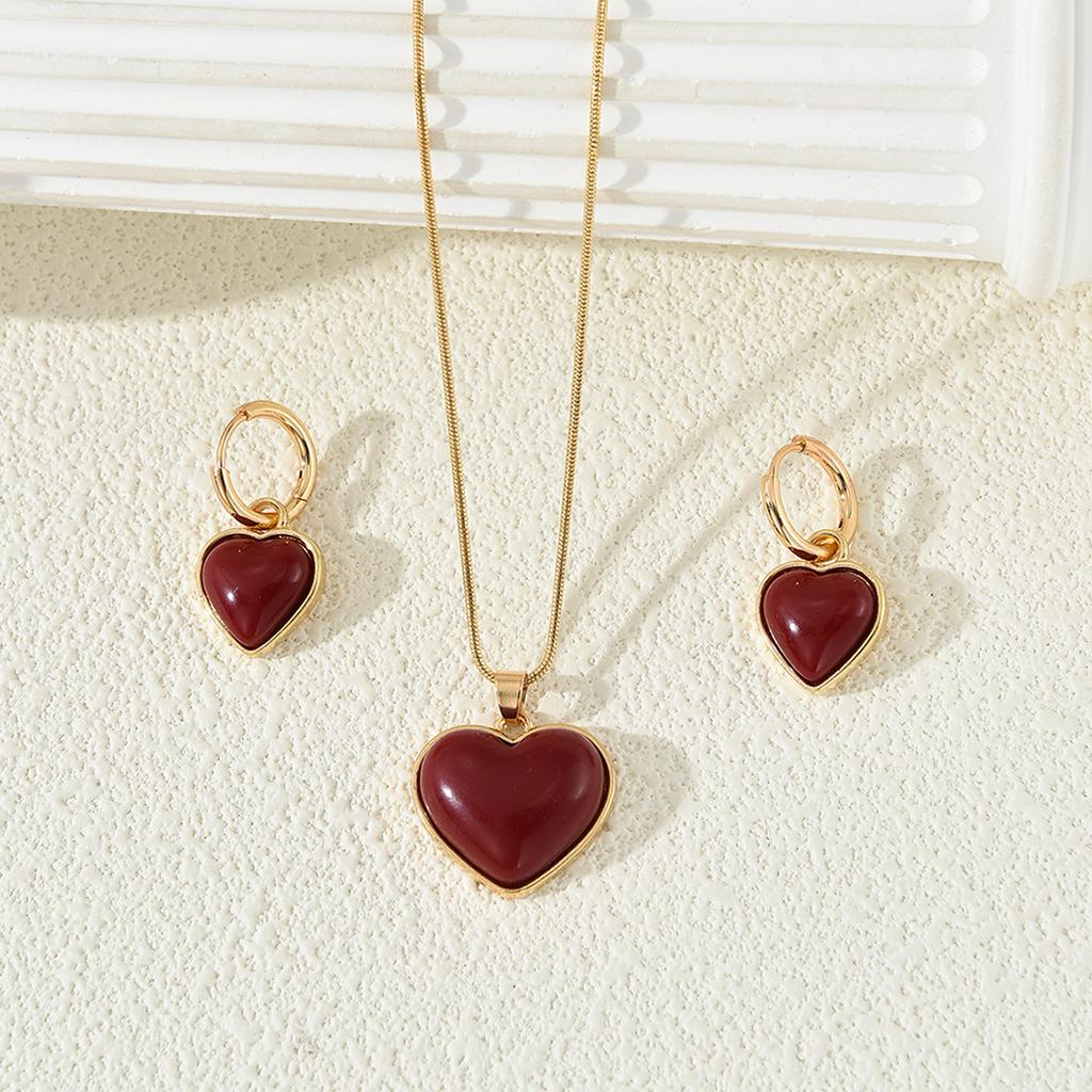 3PCS Vintage Red Heart Pendant Necklace Earrings Set for Women Simple Gold Color Necklace Earrings Fashion Female Party Jewelry