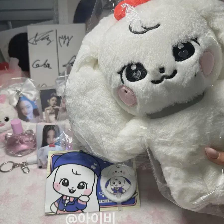 

Ive School Popup Store 30cm Cherry Doll+ Photocard