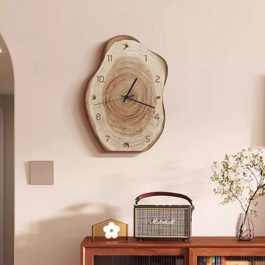 Clock with an irregular wood grain pattern; silent operation. Suitable as living room decor or as a tabletop clock (battery included).