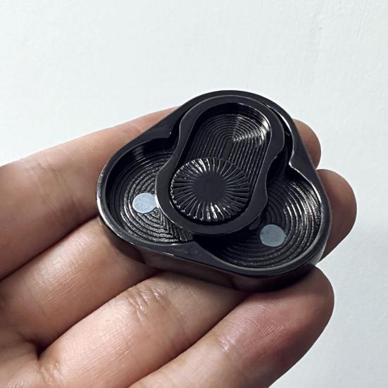 Triangle Fidget Slider Stress Anxiety Relief Portable Kids Teens Adults Magnetic Metal Fingertip Slider Pocket EDC Slider Sensory Toy