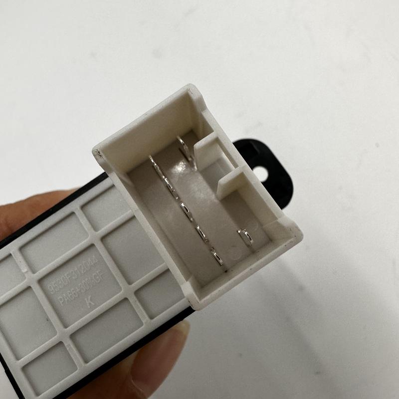 New High Quality 93580-3S000 935803S000 Window Control Switch Button For Hyundai Sonata 2011-2014 93580 3S000