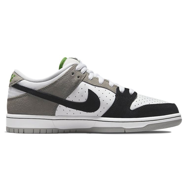 Nike Dunk Low SB Chlorophyll Unisex-Sneaker Grau Mittelgrau Weiß BQ6817-011