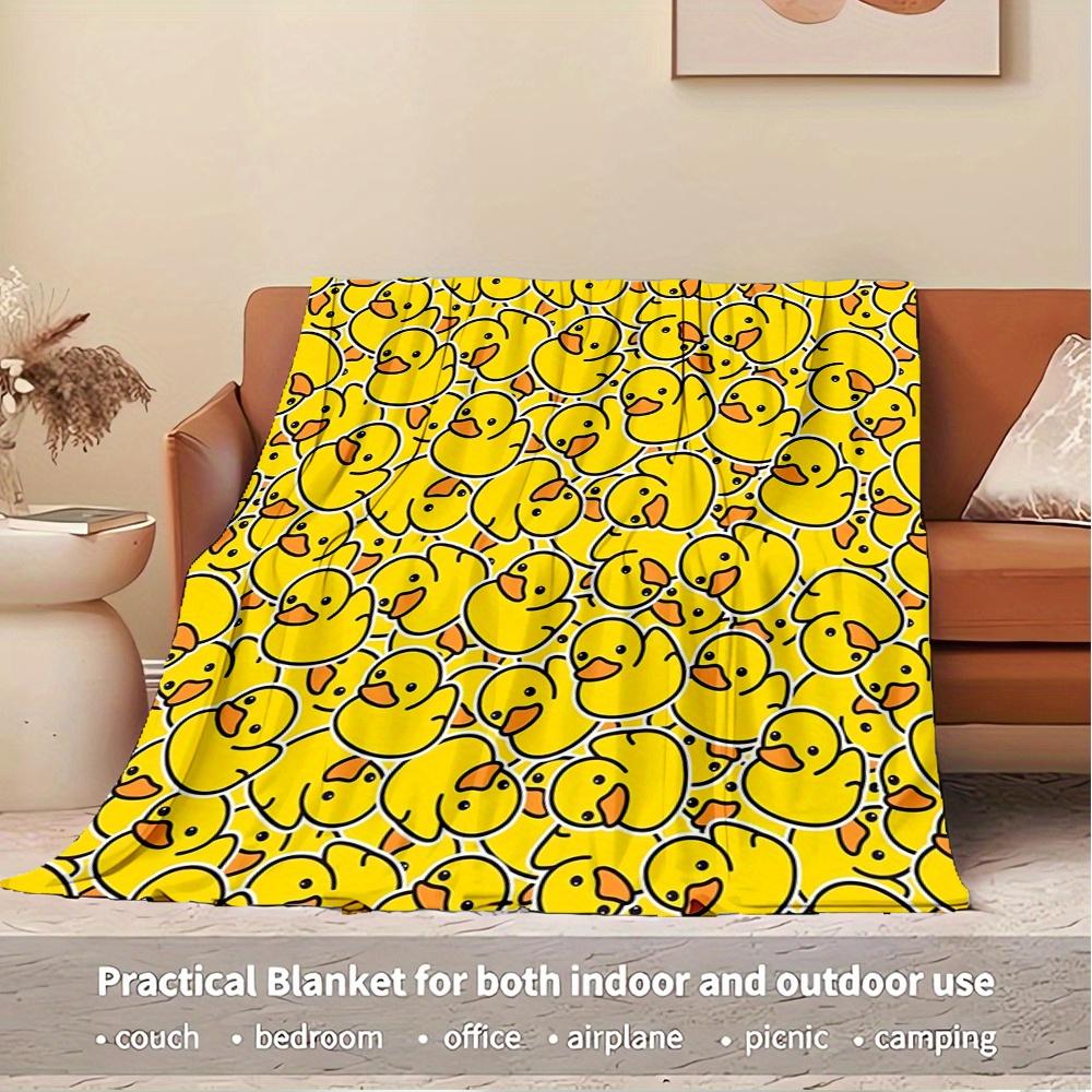 1pc Duck Pattern YellowDigital Print Fleece Blanket - Contemporary Style, Suitable for All Seasons, Perfect for Home, Travel, or Camping - M