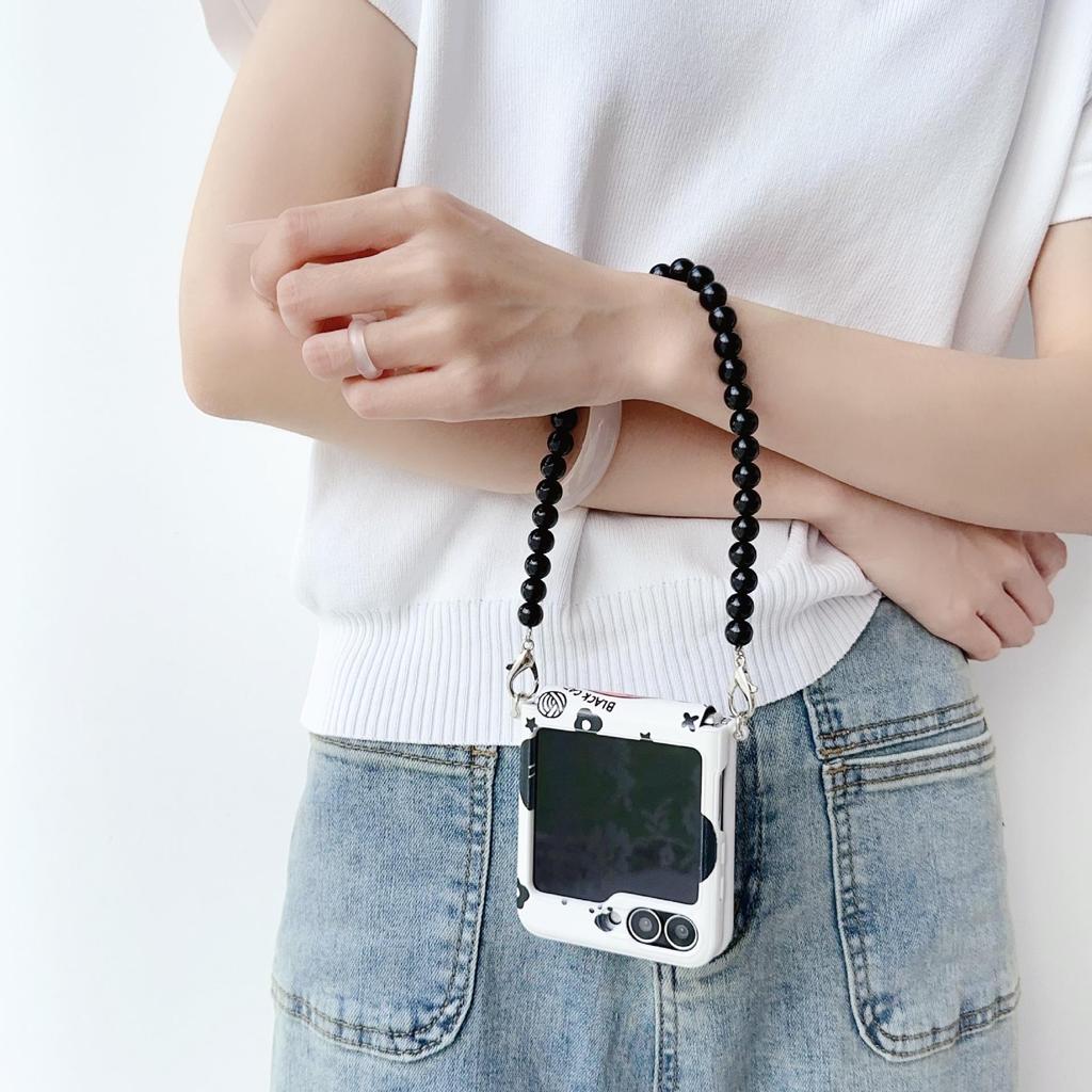 Black Cat Galaxy Z Flip 7/6/5 Case - Samsung 4th Gen Folding Protective Cover for Japan and South Korea