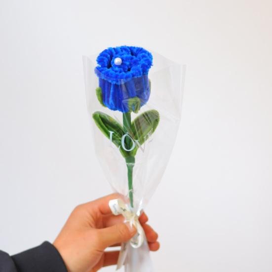 Artificial Flower Long-Lasting Never Wither Hand-Made Twist Sticks Silk Flowers Realistic Faux Floral Arrangement Home Decor
