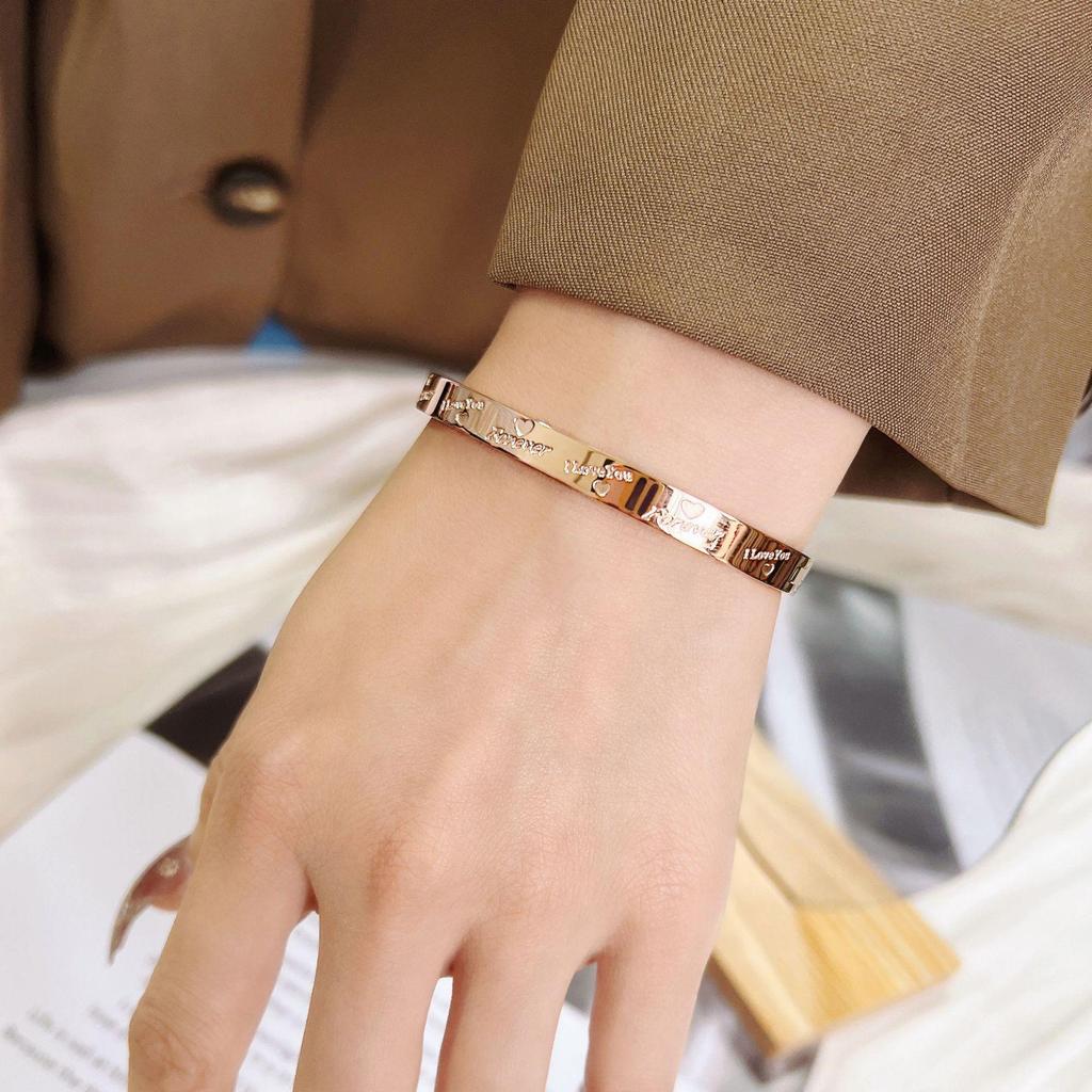 Luxurious Heart Love Forever Titanium Steel Couple Bracelet for Women - Classic, Stylish, and Versatile.
