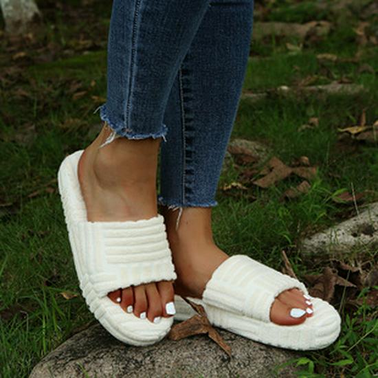 En stock: Sandalias Planas de Verano 2021 Talla Grande con Anillo para Dedo del Pie y Tacón Cerrado para Mujer