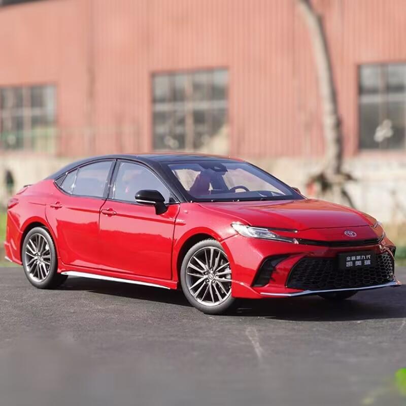 

1/18 TOYOTA Camry Alloy Car Model Diecast Metal Vehicles Car Model Miniature Scale High Simulation Collection Childrens Toy Gift