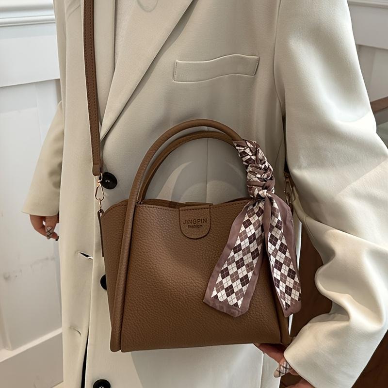 Women's Retro Korean-Style Leather Commuting Shoulder Bag with Detachable Strap & Magnetic Closure