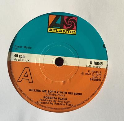 7-Zoll Schallplatte ROBERTA FLACK - Killing Me Softly With His Song / T K10845 Atlantic 1976 UK Soul/Funk Gebraucht
