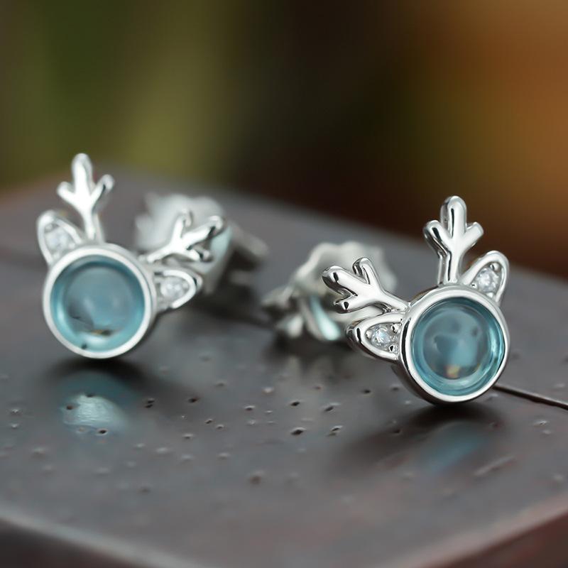 Mini Deer Imitation Moonstone Stud Earrings Are Translucent And High-Transparency Christmas Jewelry, Korean Sweet And Elegant Style *2pcs