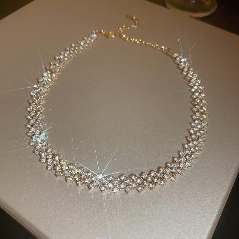 Elegant Full Diamond High-End Choker Necklace for Women - Trendy Clavicle Chain