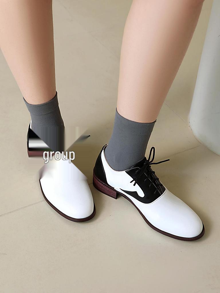 2026 Spring Women's Retro British Academy Style Low-Heel Lace-Up Oxford Shoes
