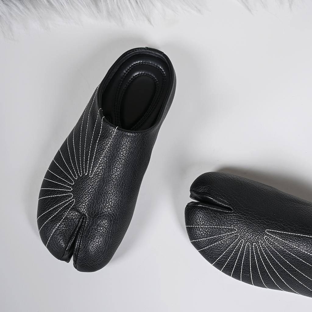 Summer Split Toe Shoes Woman Ninja Tabi Slippers Leather Round Toe Slides Comfy Mules Femmes Clog Sandals Pettitoes Flipflops