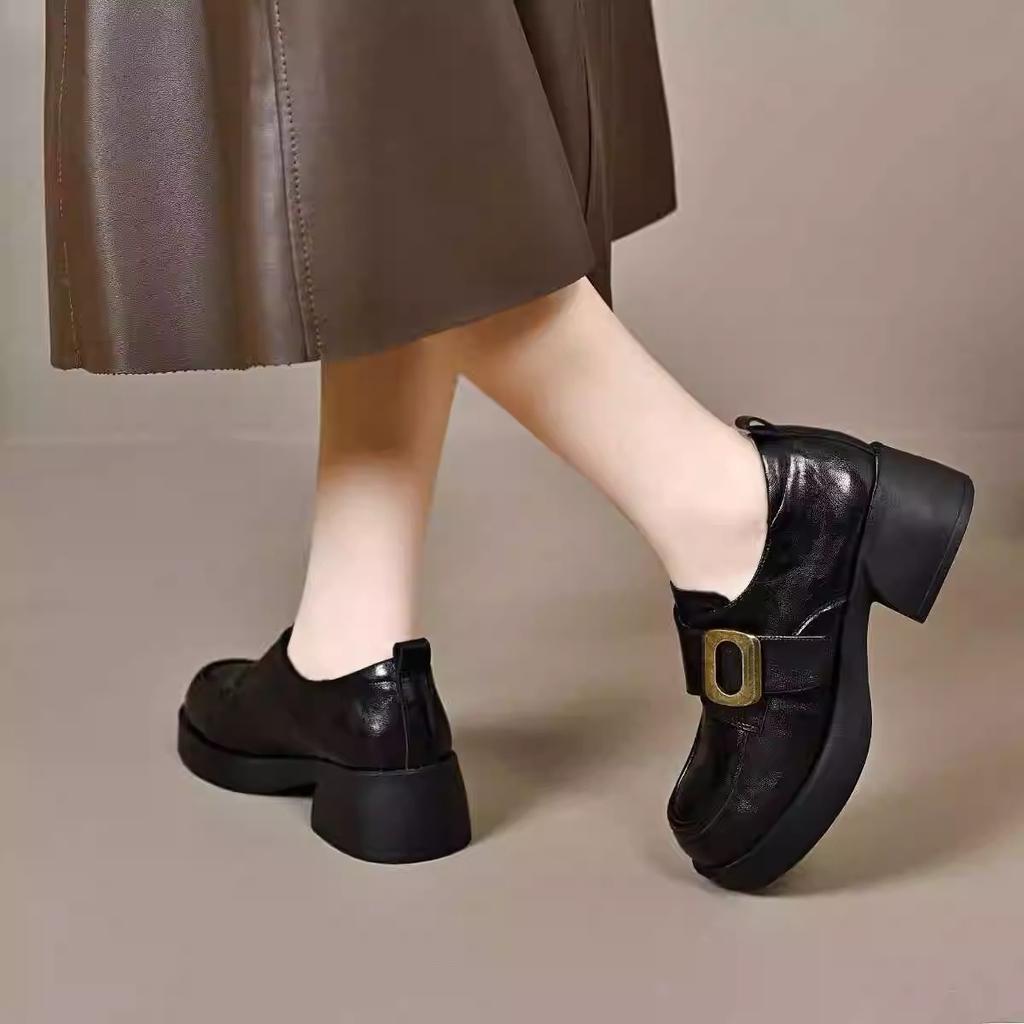 Vintage Maillard kleine Lederschuhe Damen 2025 Herbst neu Britischer Stil dicker Absatz Slipper Französische Gürtelschnalle Einzelne Schuhe