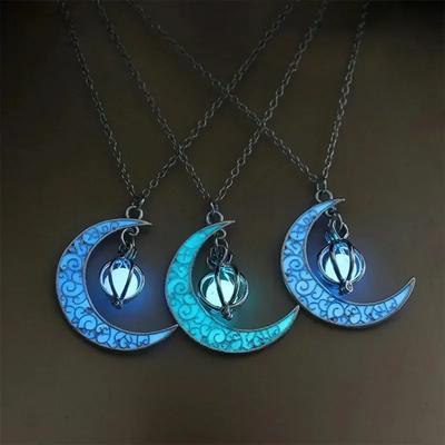 Collares Con Colgante Retro Luminous Moon Pendant Necklace For Men Women Gothic Vintage Aesthetic Glow At Night Jewelry