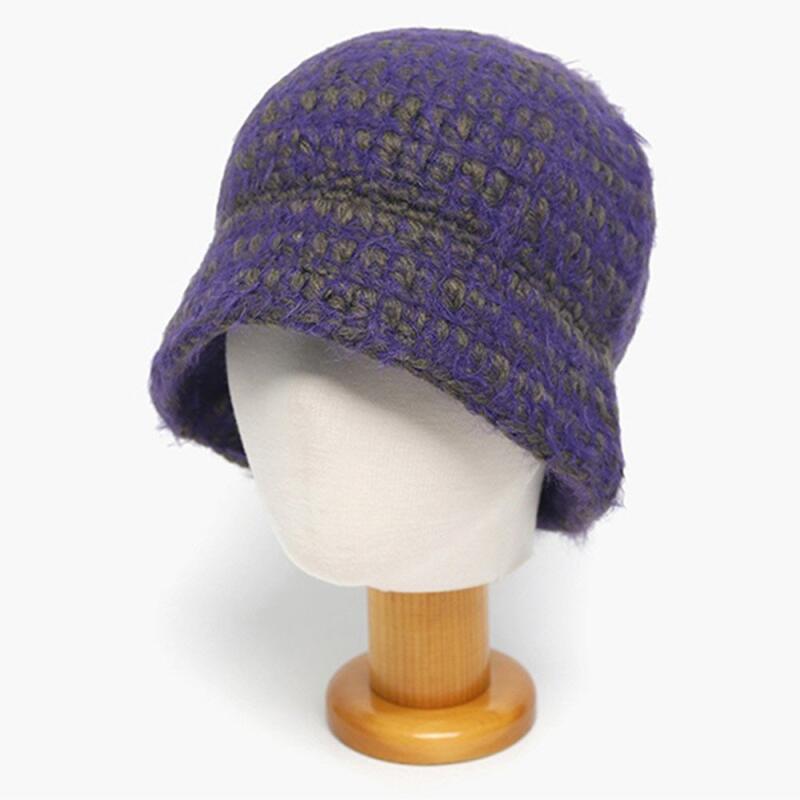 Fur trimming two-tone one-color knit short beanie hat pink