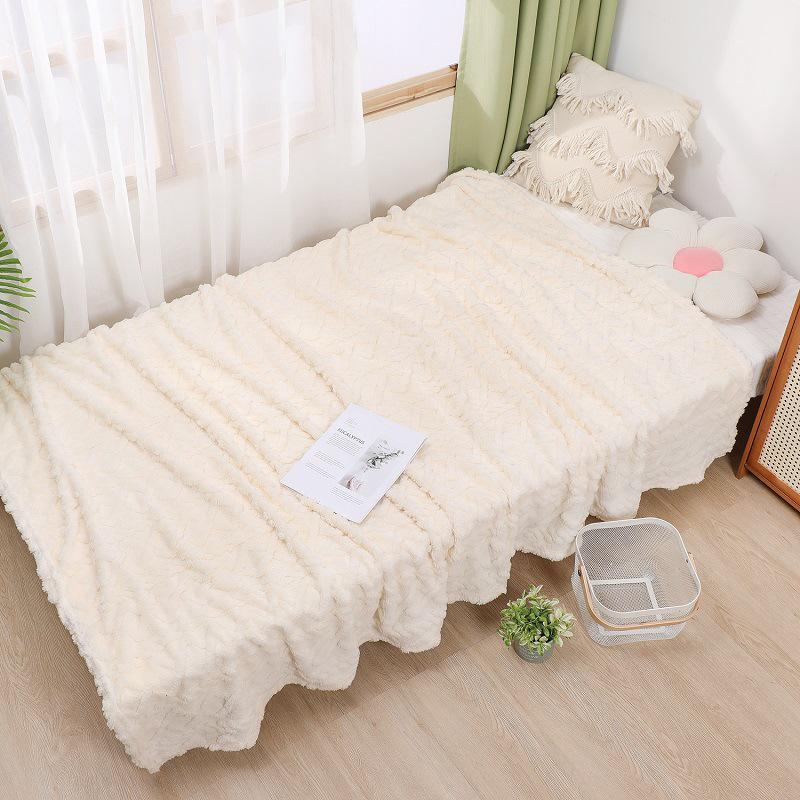 Extra Large Soft Plush Blanket - Warm Cover for Adults, Ideal for Summer Air Conditioning or Naps, Double Person Quilt, 200x220cm.