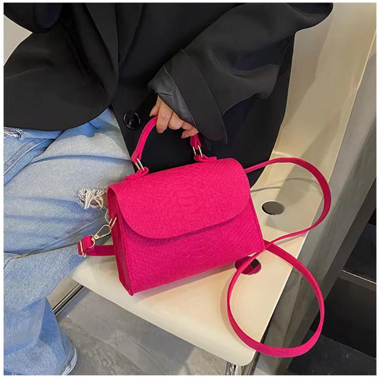 Women's Felt Shoulder Bag Ladies Handbags Luxury Designer 2026 New Fashion Alligator Pattern Square Crossbody Bag Messenger Bag