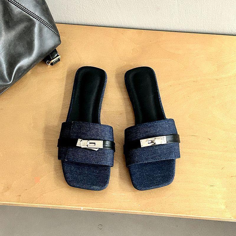 

Fashion girls flat-bottomed cool slippers summer new niche metal lock square denim casual one-word slippers 42 синий