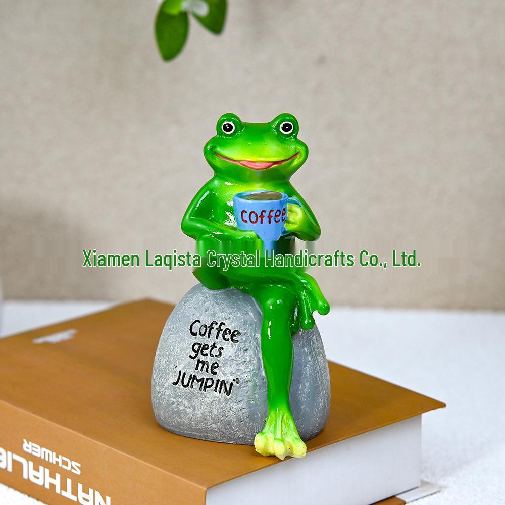 Creative Resin Frog Figurine for Garden and Home Décor