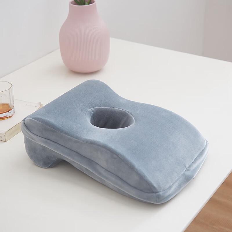 

Hengyuanxiang Napping Pillow