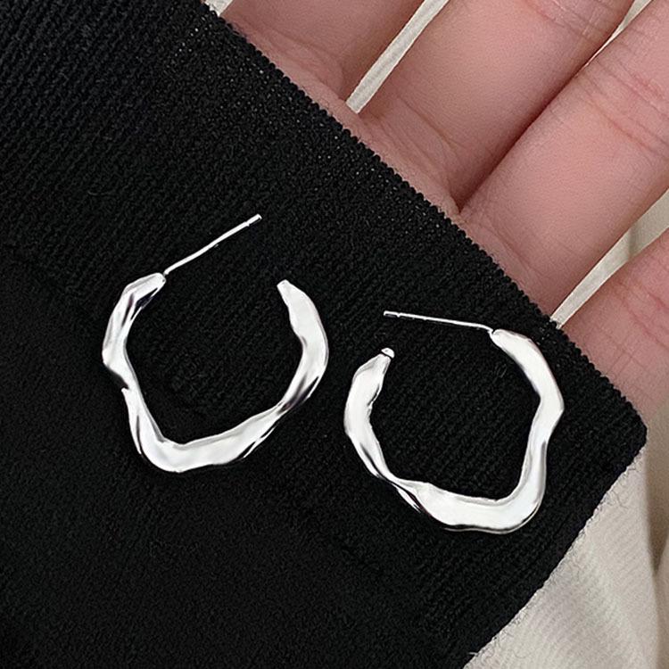 2025 Korean S925 Silver Needle Minimalist Circle Earrings for Women - Simple, Elegant, Cold Style.