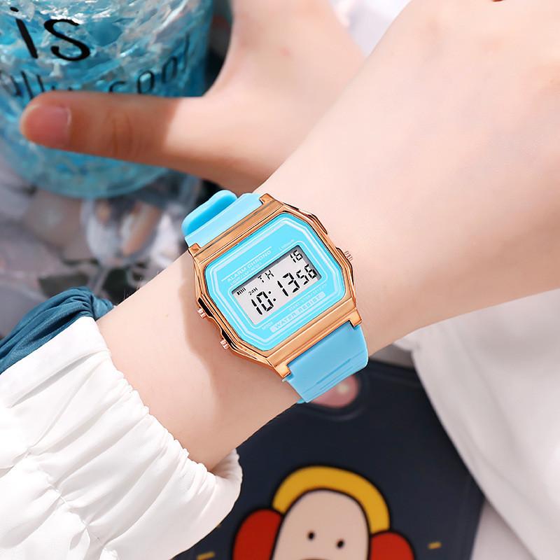 Elektroniczny Zegarek Unisex w Stylu Leśnym z Podświetleniem Nocnym i Funkcjami do Codziennego Noszenia